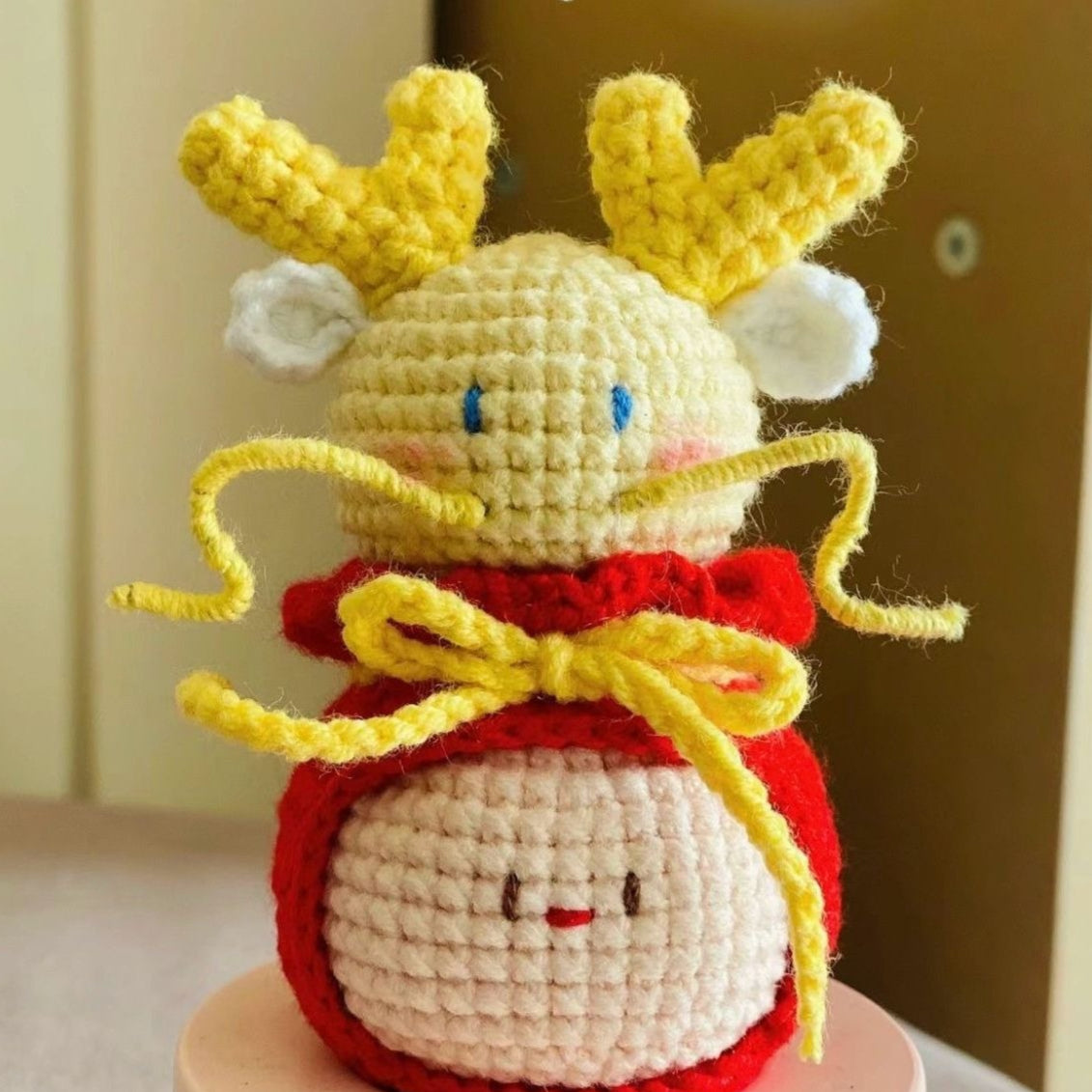 Giftwowo Pom-Pom Yarn Crochet Doll, Handmade Cute and Unique Accessory, DIY Adorable Ornament