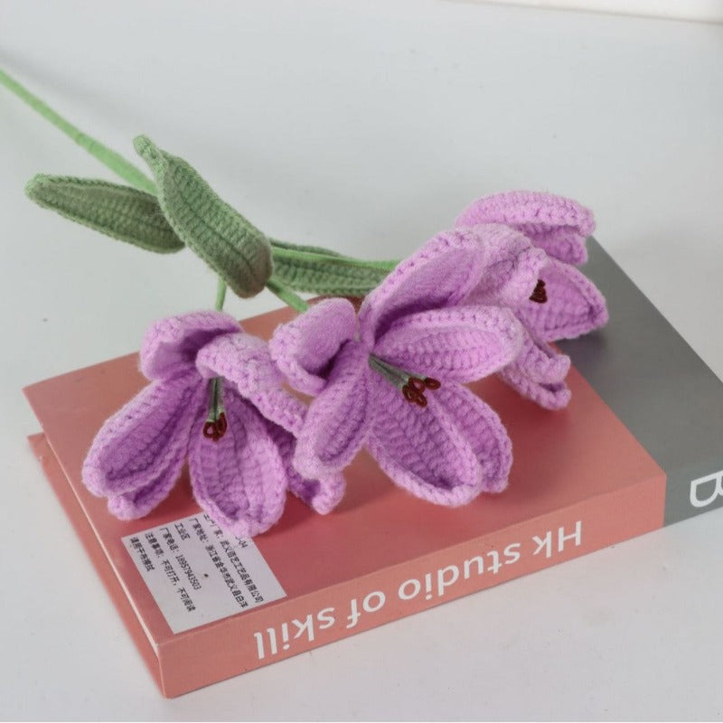 Giftwowo 1PC Lily Yarn Flower – Single Stem Crochet Faux Flower Bouquet, Perfect for Valentine's Day Favors, Handmade Yarn Flower