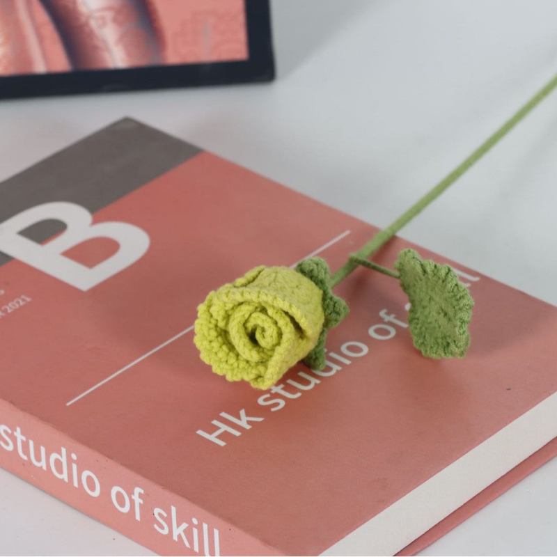 Giftwowo 1PC Handcrafted Yarn Flower Bouquet – Ready-to-Display Faux Eustoma Flowers, Crochet Floral Arrangement for Home Décor, Birthday Gift