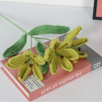 Giftwowo 1PC Lily Yarn Flower – Single Stem Crochet Faux Flower Bouquet, Perfect for Valentine's Day Favors, Handmade Yarn Flower