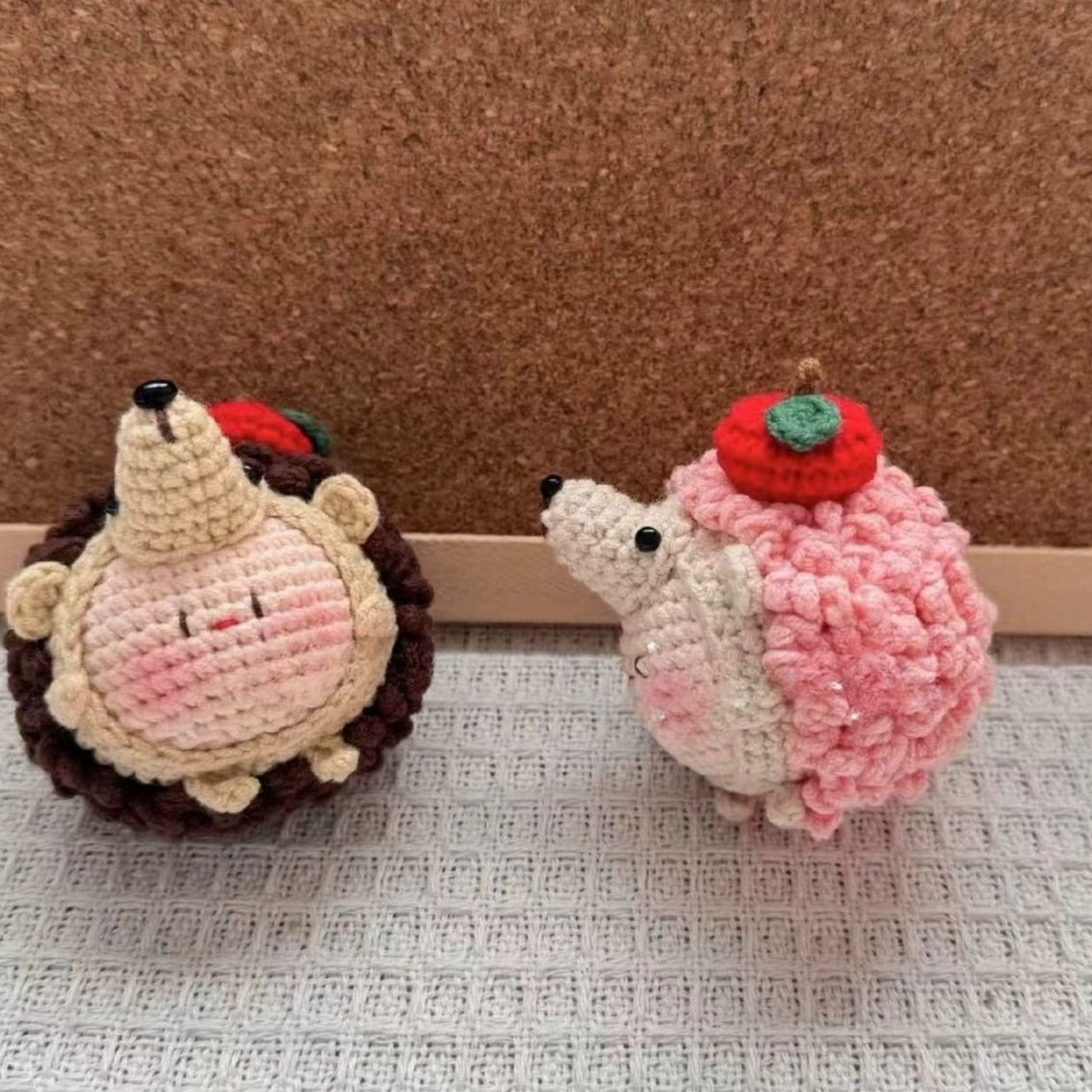 Giftwowo Pom-Pom Yarn Crochet, DIY Handmade Gift for Boyfriend and Girlfriend, Birthday and Qixi Festival, Unique Gift for Girls