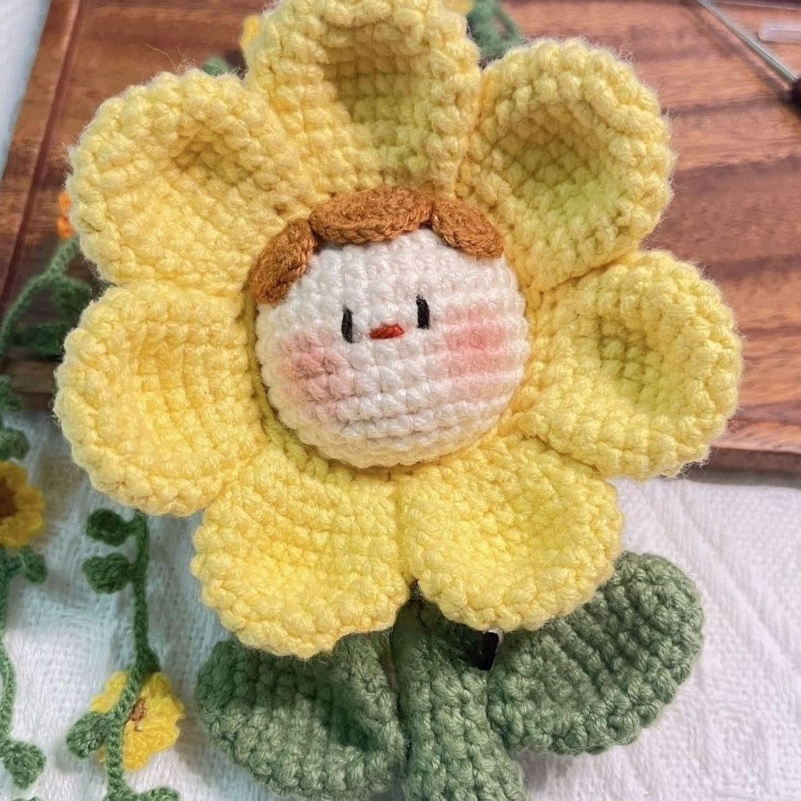 Giftwowo Pom-Pom Yarn Crochet, DIY Handmade Gift for Boyfriend and Girlfriend, Birthday and Qixi Festival, Unique Gift for Girls