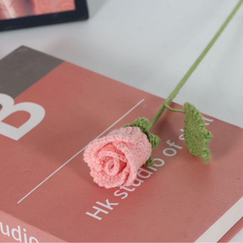 Giftwowo 1PC Handcrafted Yarn Flower Bouquet – Ready-to-Display Faux Eustoma Flowers, Crochet Floral Arrangement for Home Décor, Birthday Gift