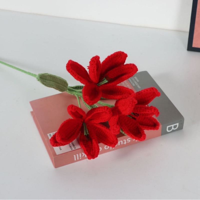 Giftwowo 1PC Lily Yarn Flower – Single Stem Crochet Faux Flower Bouquet, Perfect for Valentine's Day Favors, Handmade Yarn Flower