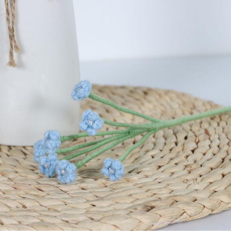 Giftwowo 1PC Baby's Breath Handcrafted Yarn Crochet Bouquet – Handmade Flower Arrangement, Faux Flowers for Gifts, Perfect for Valentine's Day