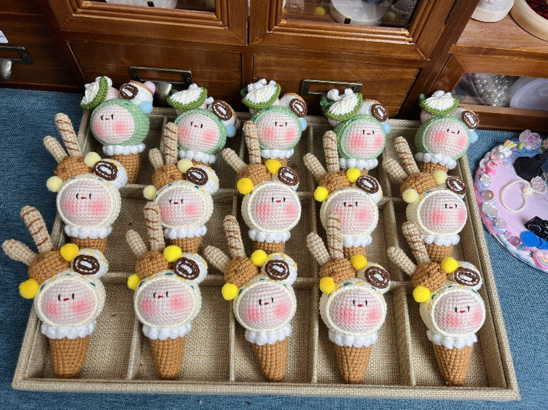 Giftwowo Handmade Yarn Crochet Pom-Pom Doll, Finished Soft and Cute DIY Keychain, Personalized Accessories, Adorable Plush Figurine