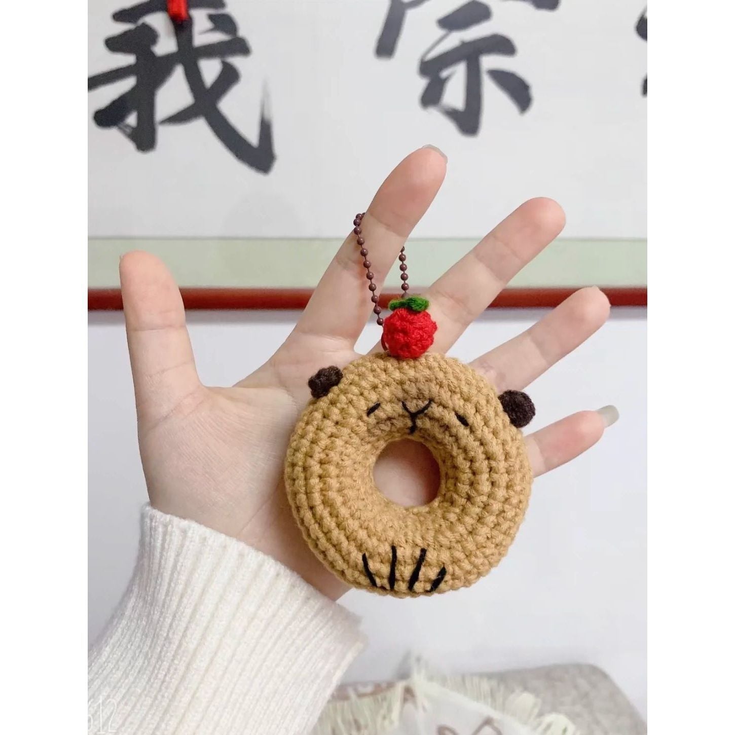 Giftwowo Pom-Pom Yarn Crochet Doll, Handmade Cute and Unique Accessory, DIY Adorable Ornament