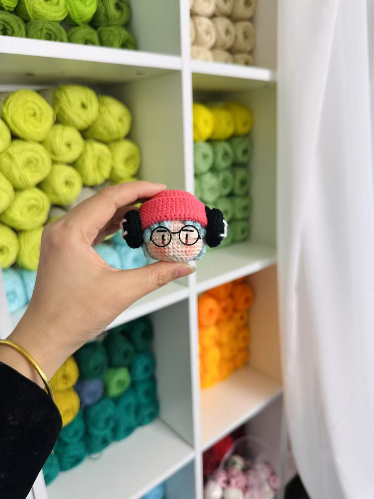 Giftwowo 1PC Handmade Crochet Yarn Doll Keychain, Figurine, Headband, Car Charm, Hair Accessory