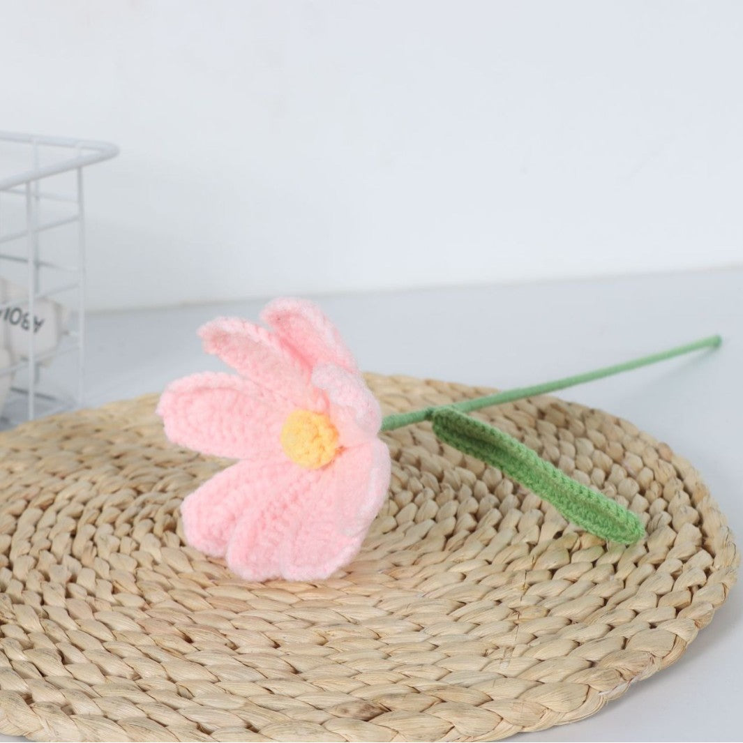 Giftwowo Handmade Yarn Cosmos Flower Bouquet - Faux Crochet Flowers for Home Decor & Creative Desk Ornament, Handmade Yarn Cosmos