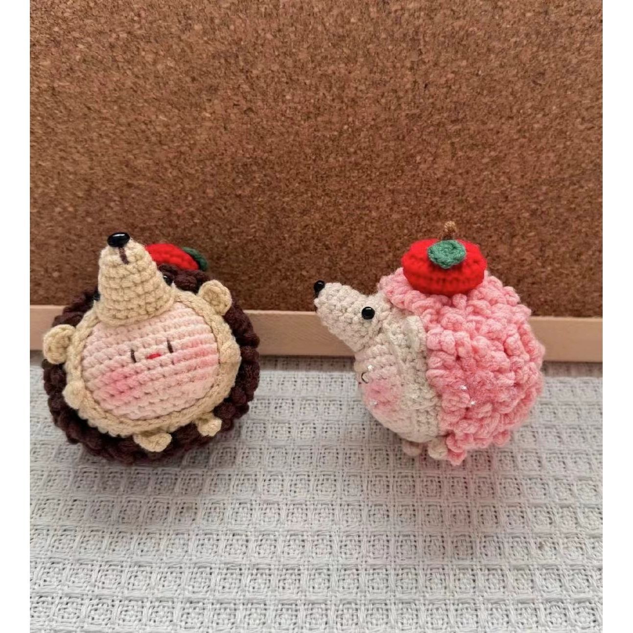 Giftwowo Pom-Pom Yarn Crochet, DIY Handmade Gift for Boyfriend and Girlfriend, Birthday and Qixi Festival, Unique Gift for Girls