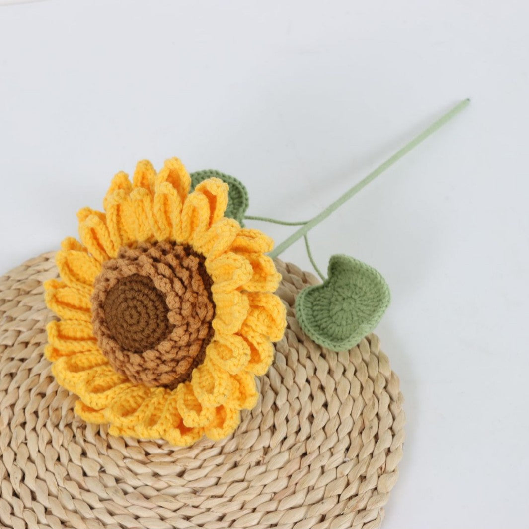 Giftwowo Handmade Single-Layer Sunflower Bouquet - Light Green Yarn Sunflower, Perfect Gift for Any Occasion