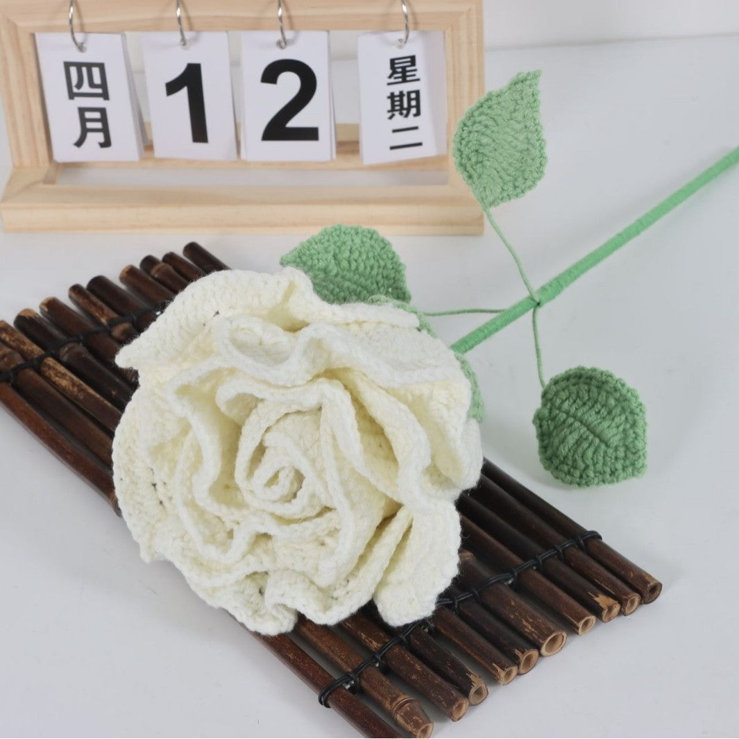 Giftwowo Handmade Yarn Rose Flower – Realistic Crochet Yarn Flowers, Perfect Valentine's Day Gift, Thai Rose Style for Lovers, DIY Knitted Floral Decoration