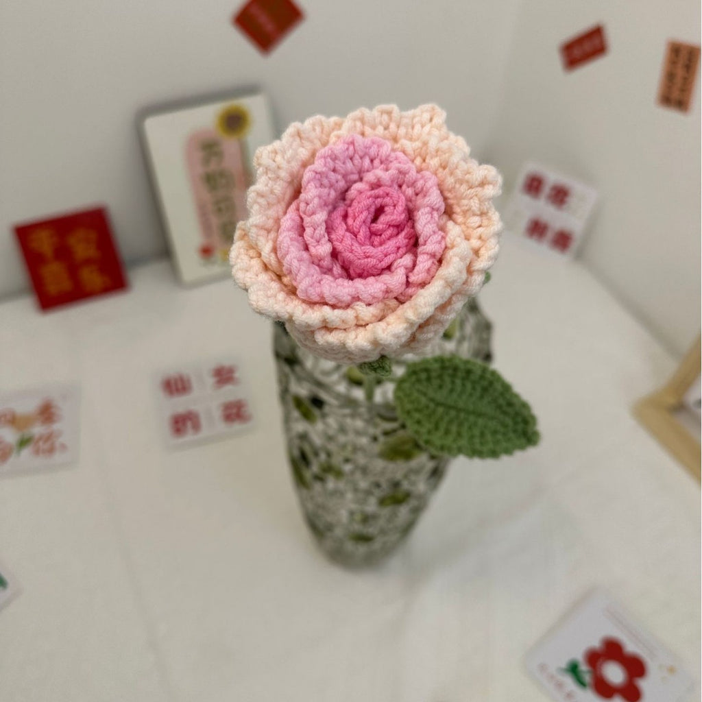 Giftwowo 1PC Hibiscus Handcrafted Yarn Flowers – Ready-to-Display Crochet Bouquet, DIY Handmade Mother's Day Gift