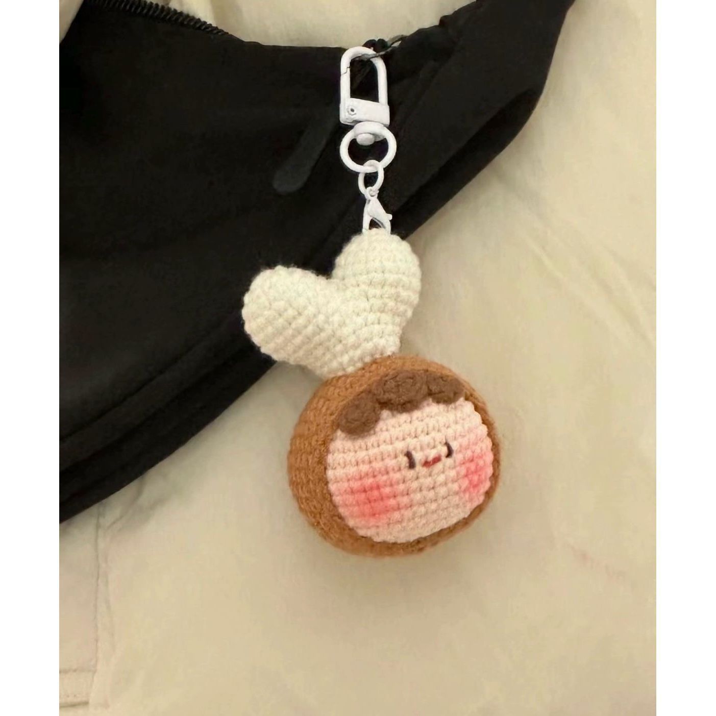 Giftwowo Handmade Yarn Crochet Pom-Pom Keychain, Bag Pendant, Creative Gift Series, Unique Handmade Accessories