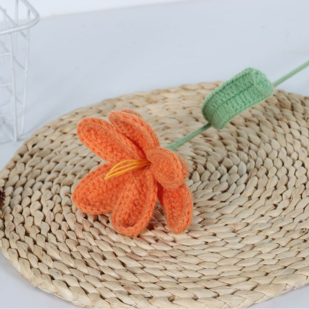 Giftwowo Handmade Crochet Yarn Tulip - Artificial Everlasting Flower, Open & Closed Blooming Yarn Tulips