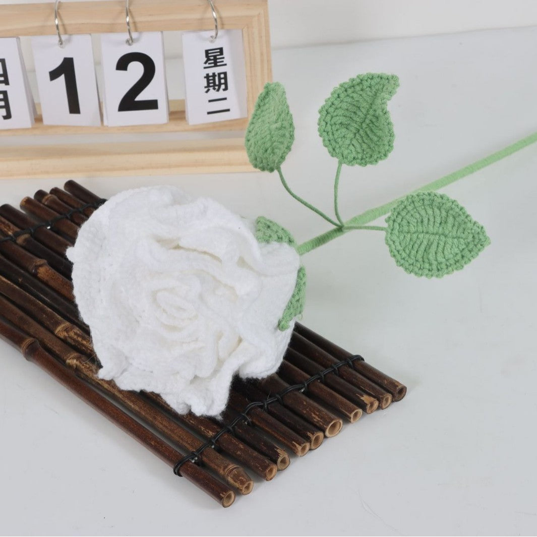 Giftwowo Handmade Yarn Rose Flower – Realistic Crochet Yarn Flowers, Perfect Valentine's Day Gift, Thai Rose Style for Lovers, DIY Knitted Floral Decoration