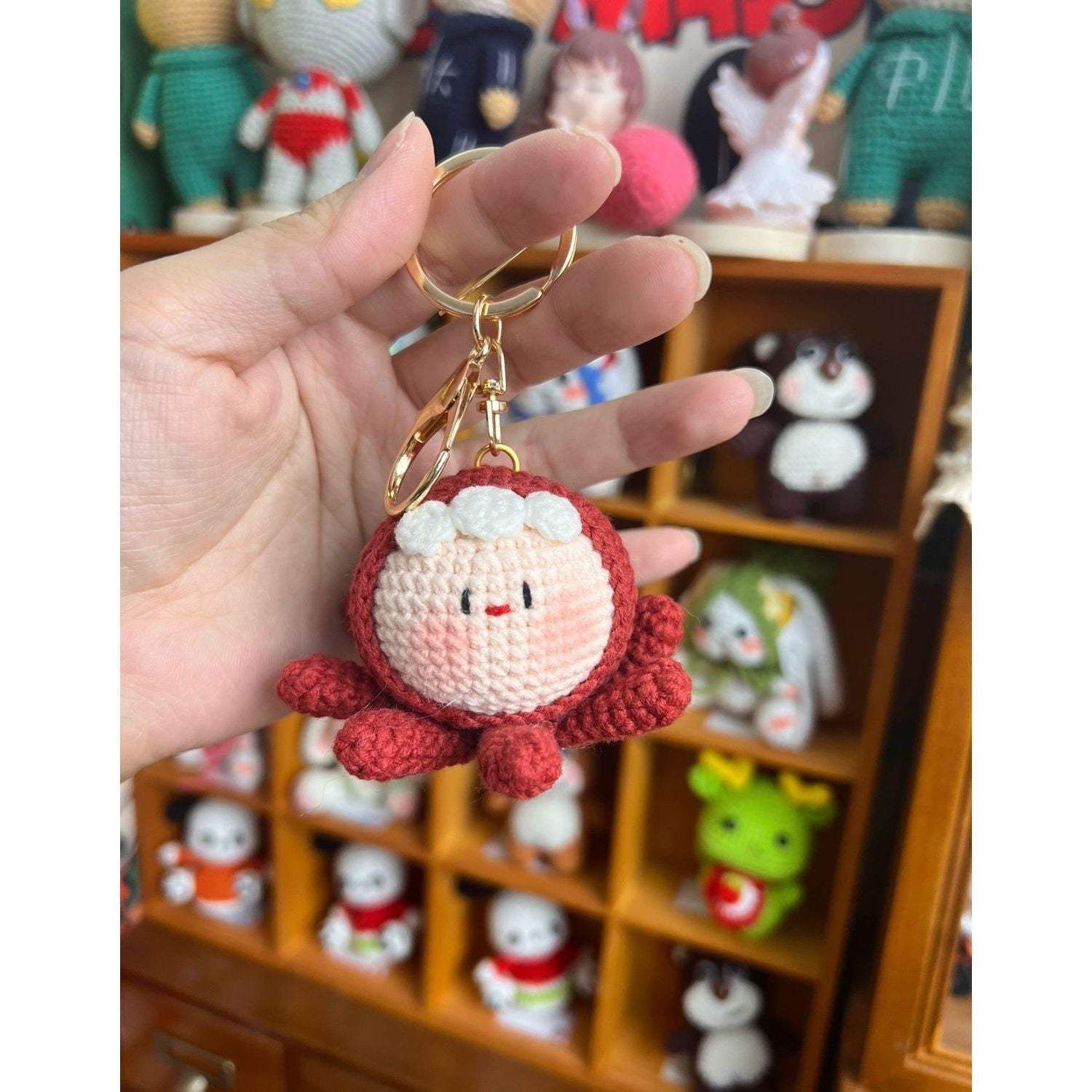 Giftwowo Pom-Pom Yarn Crochet Doll, Handmade Cute and Unique Accessory, DIY Adorable Ornament