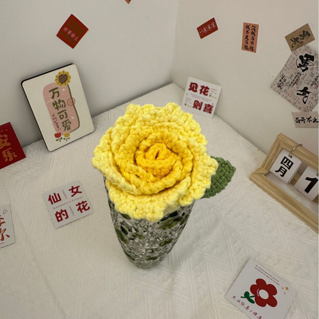 Giftwowo 1PC Hibiscus Handcrafted Yarn Flowers – Ready-to-Display Crochet Bouquet, DIY Handmade Mother's Day Gift