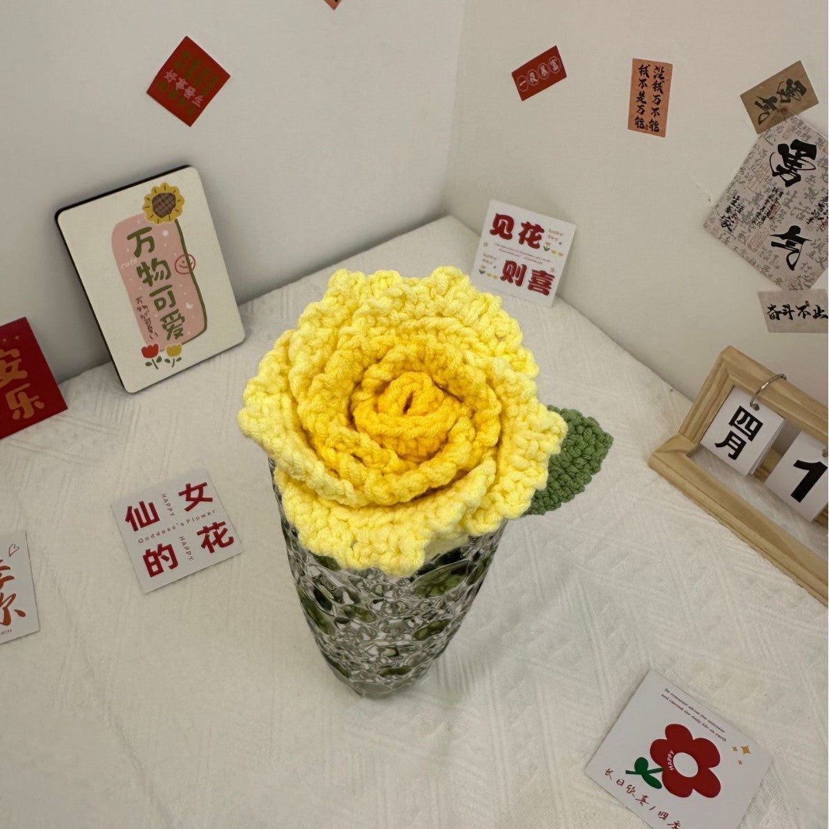 Giftwowo 1PC Hibiscus Handcrafted Yarn Flowers – Ready-to-Display Crochet Bouquet, DIY Handmade Mother's Day Gift