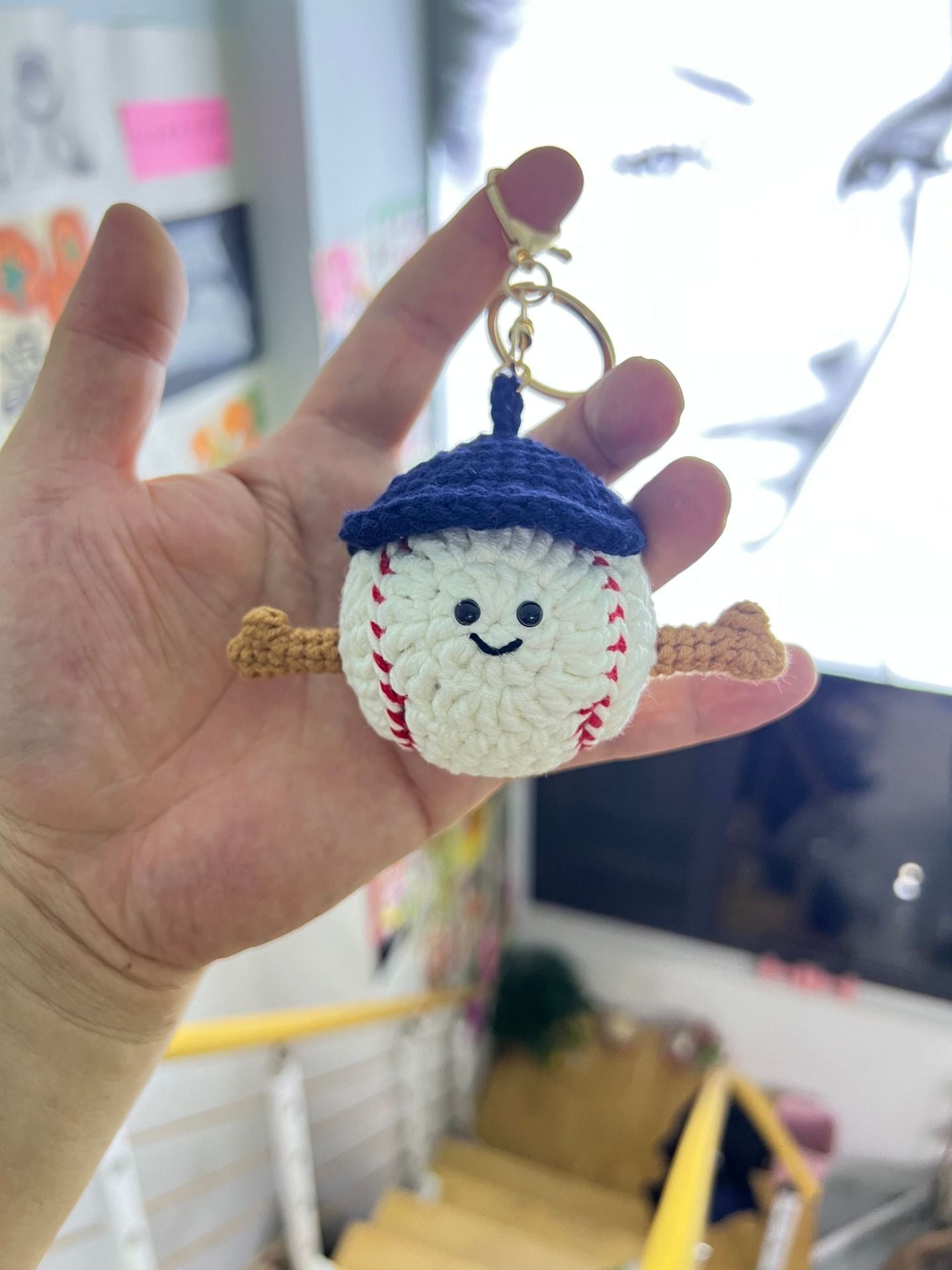 Giftwowo 1PC Handmade Yarn Crochet Pom-Pom Keychain Bag Accessory Pendant Gift Series - Creative Craft for Gifting