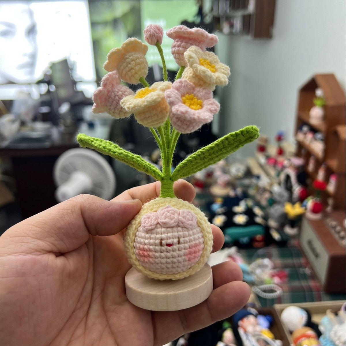 Giftwowo Handmade Yarn Flower Bouquet Dumpling Decoration – Finished DIY Crochet Gift for Teachers, Holiday Gift Idea