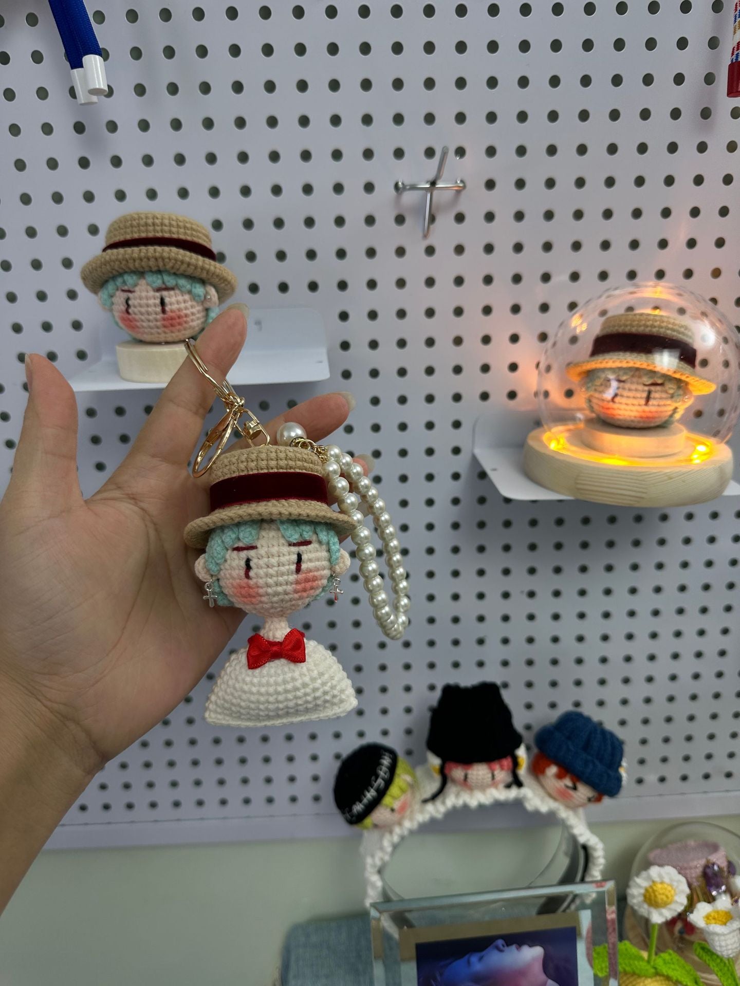 Giftwowo 1PC Handmade Crochet Yarn Doll Keychain, Figurine, Headband, Car Charm, Hair Accessory