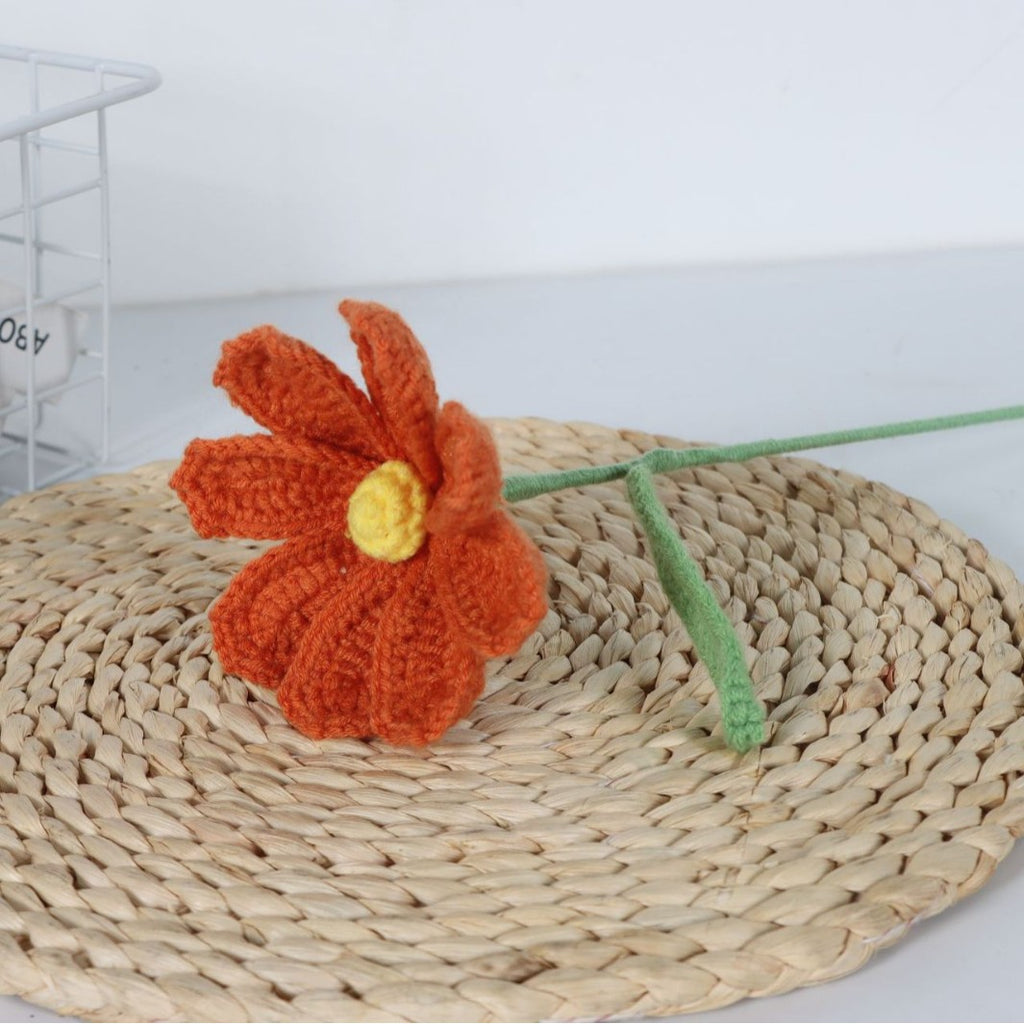 Giftwowo Handmade Yarn Cosmos Flower Bouquet - Faux Crochet Flowers for Home Decor & Creative Desk Ornament, Handmade Yarn Cosmos