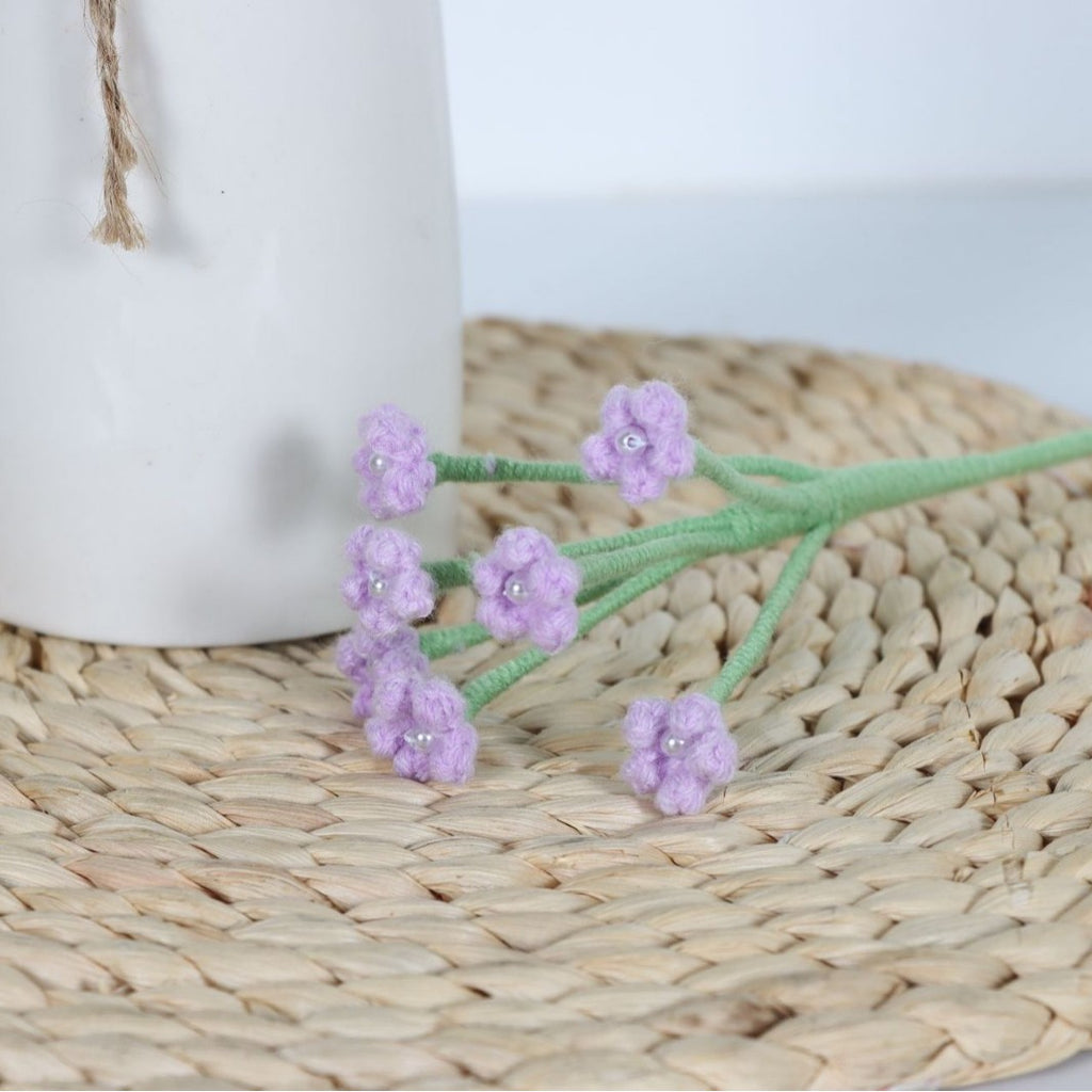 Giftwowo 1PC Baby's Breath Handcrafted Yarn Crochet Bouquet – Handmade Flower Arrangement, Faux Flowers for Gifts, Perfect for Valentine's Day