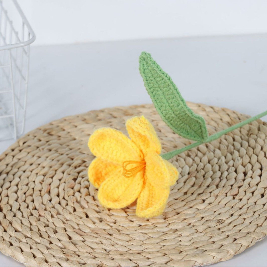 Giftwowo Handmade Crochet Yarn Tulip - Artificial Everlasting Flower, Open & Closed Blooming Yarn Tulips