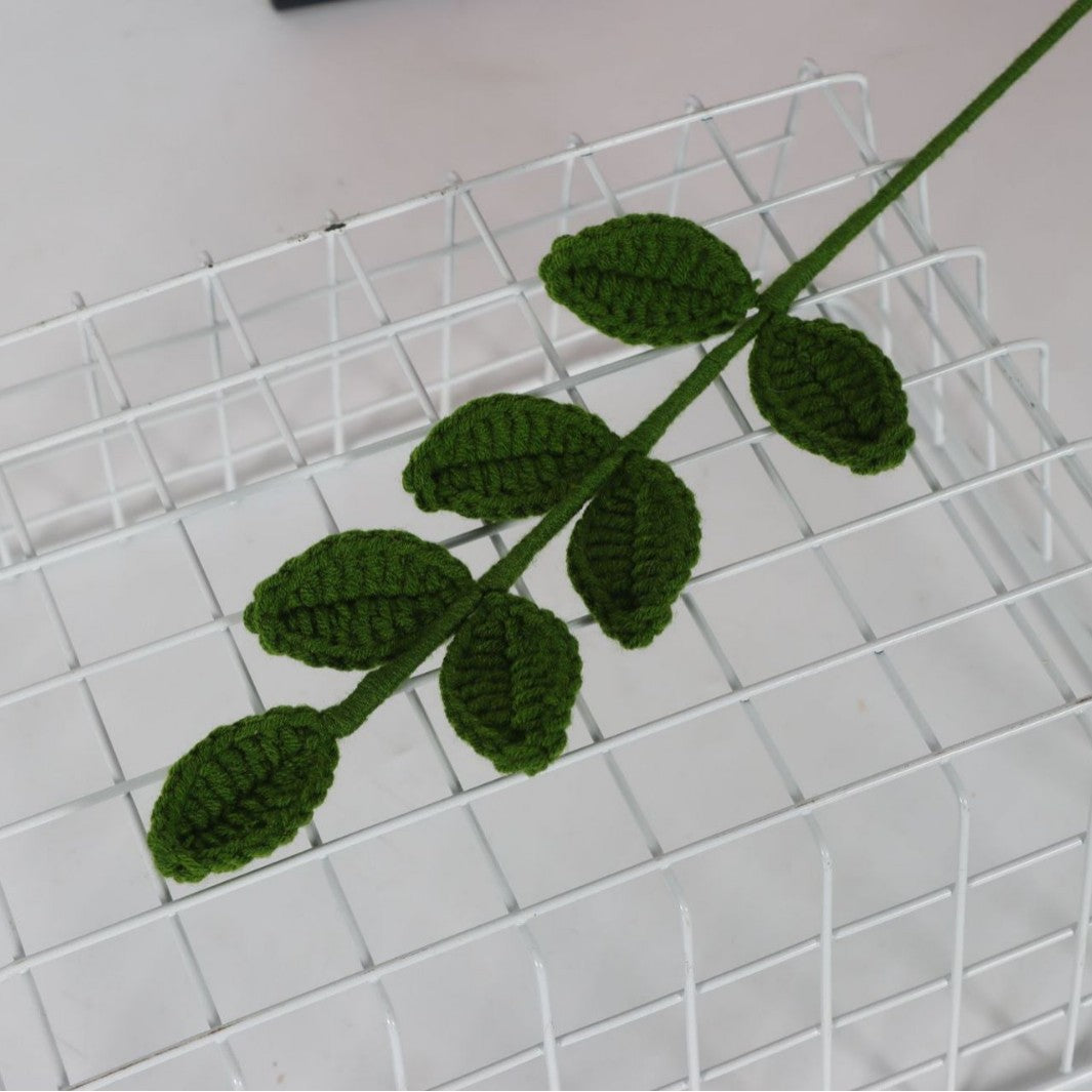 Giftwowo 1PC Eucalyptus Leaves – Handcrafted Yarn Floral Arrangement, Perfect for Living Room & Office Décor, Year-Round Woven Yarn Leaves