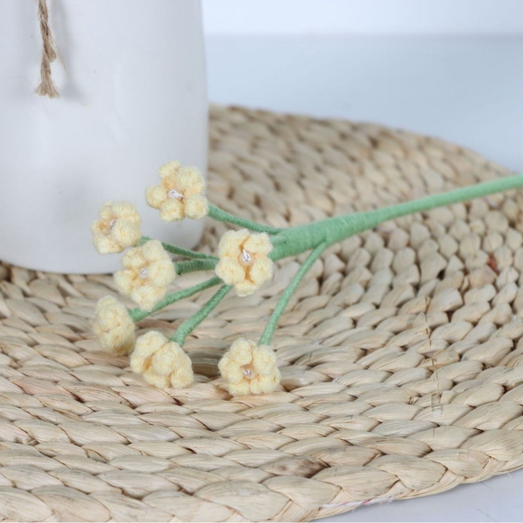 Giftwowo 1PC Baby's Breath Handcrafted Yarn Crochet Bouquet – Handmade Flower Arrangement, Faux Flowers for Gifts, Perfect for Valentine's Day & Qixi