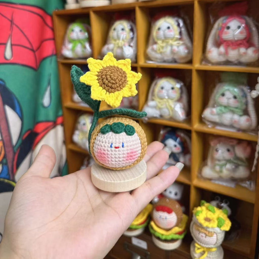 Giftwowo Knitted Flower Bouquet Pom-Pom Ornament, Handmade Yarn Crochet Doll, Cute and Unique Gift