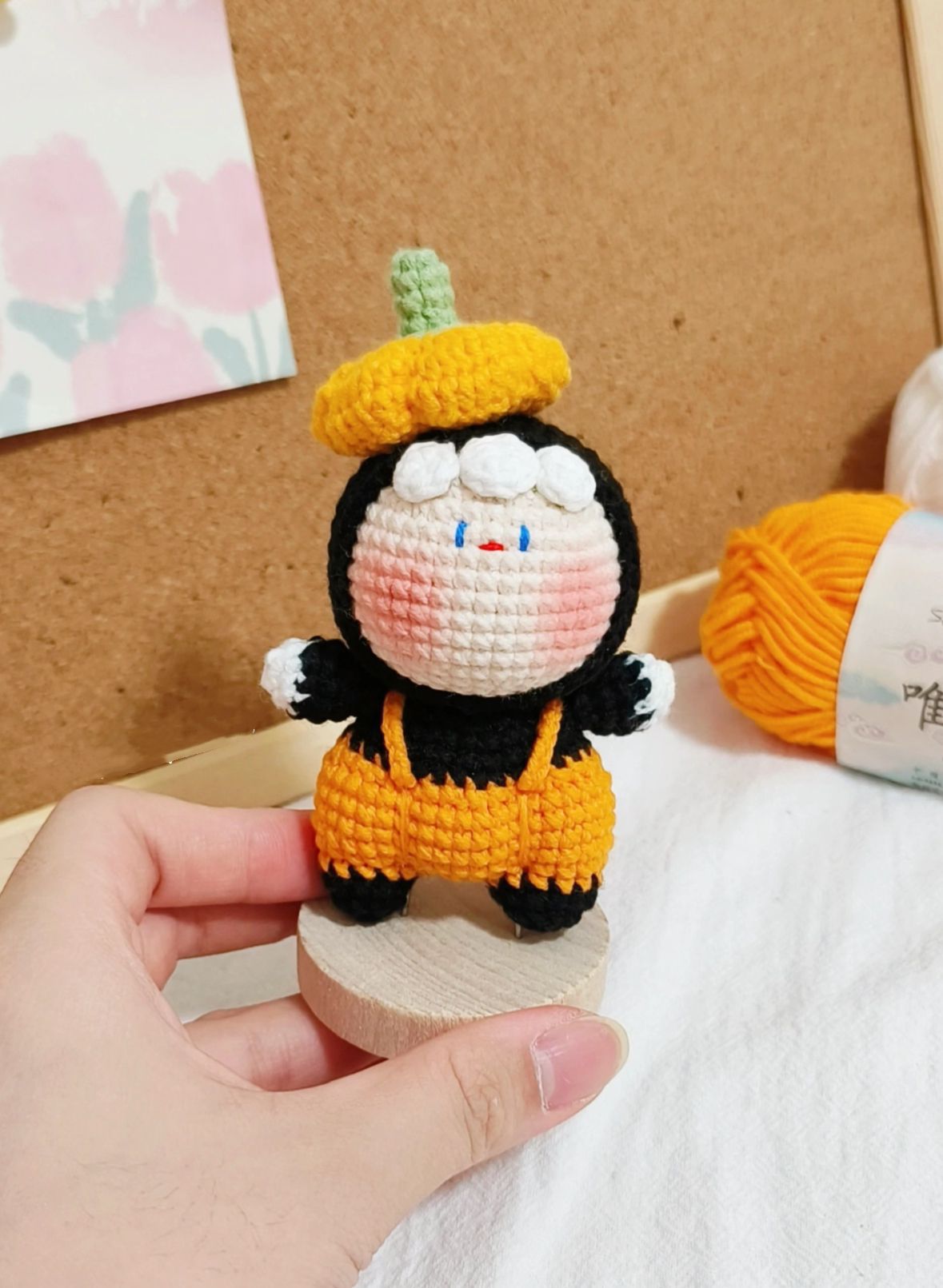 Giftwowo Finished Crochet Doll Keychain, Handmade Yarn Crochet Figurine, Creative Gift Keychain, Retail Handmade Accessories