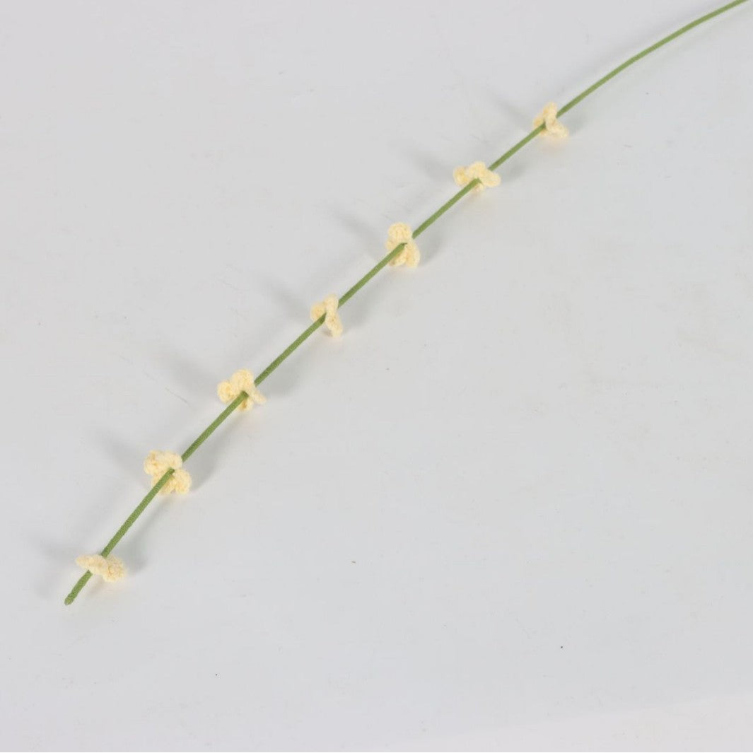 Giftwowo 1PC Handcrafted Yarn Flowers – Ready-to-Display Milium Faux Flowers, Crochet Floral Arrangement for Home Décor, Creative Gift