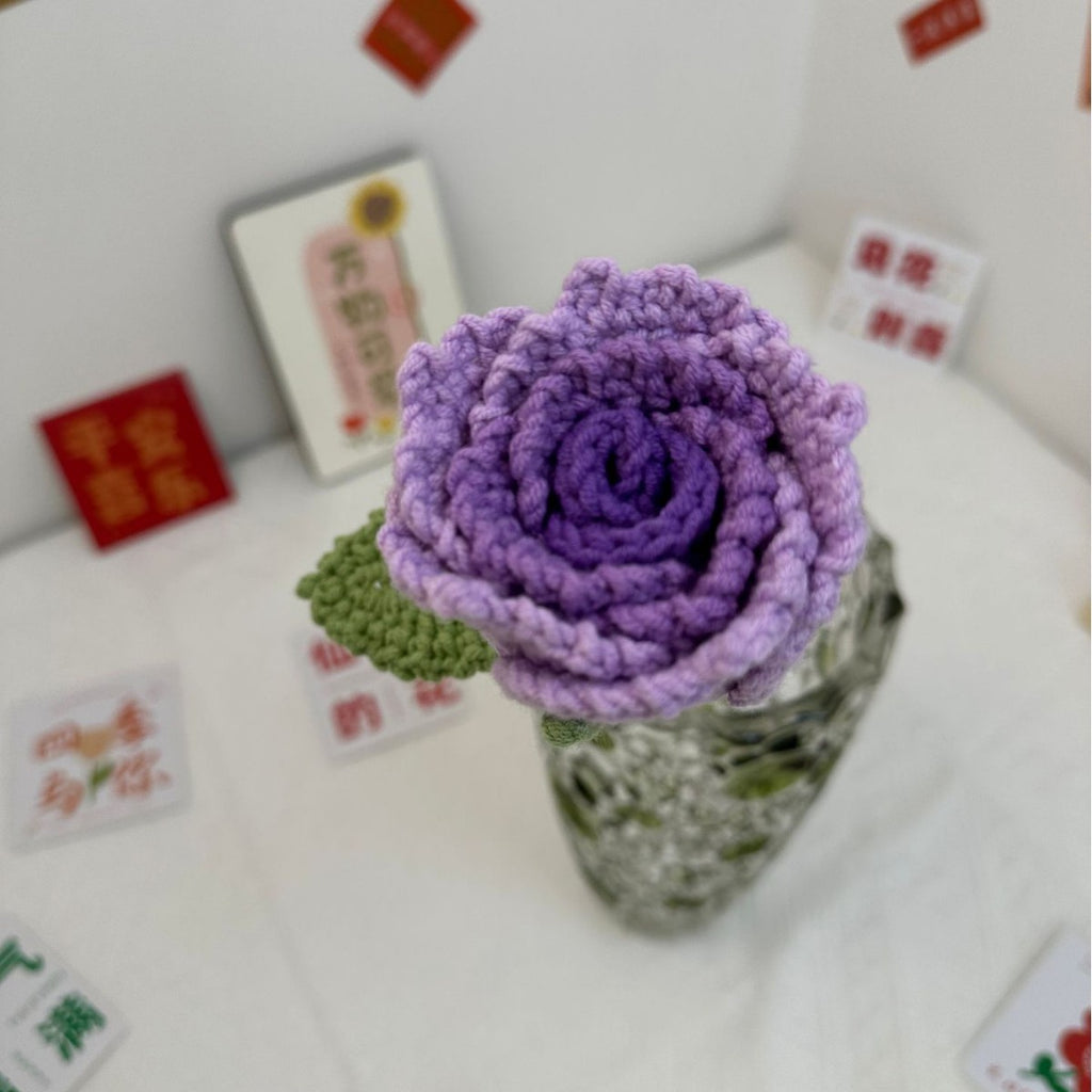 Giftwowo 1PC Hibiscus Handcrafted Yarn Flowers – Ready-to-Display Crochet Bouquet, DIY Handmade Mother's Day Gift