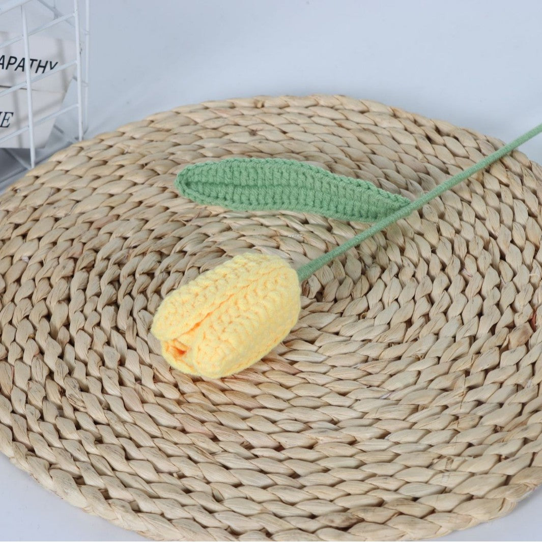 Giftwowo Handmade Crochet Yarn Tulip - Artificial Everlasting Flower, Open & Closed Blooming Yarn Tulips
