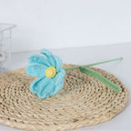 Giftwowo 1PC Handcrafted Cosmos Flower Bouquet – Yarn-Woven Flower Arrangement, Creative Gift & Home Décor, Ready-to-Display Yarn Cosmos