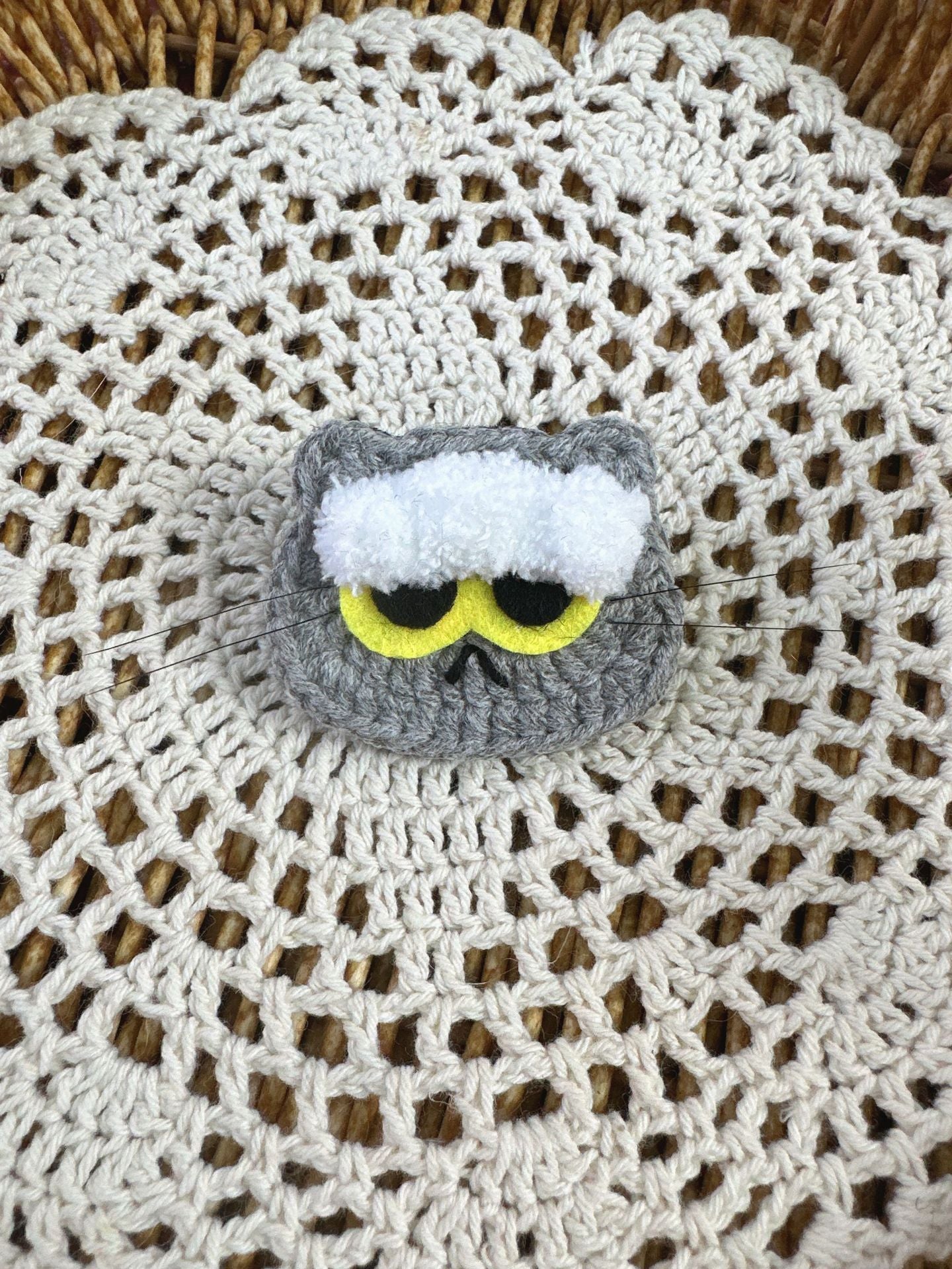 Giftwowo Handmade Yarn Crochet GD Zoa Doll Keychain, Cute Plush Gray Cat Pendant, Adorable Bag Charm