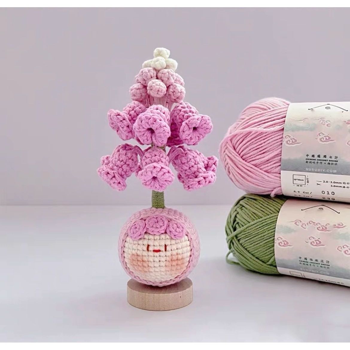 Giftwowo Finished Knitted Crochet Flower Pom-Pom Ornament, Handmade Unique Gift for Valentine's Day and Teacher's Day