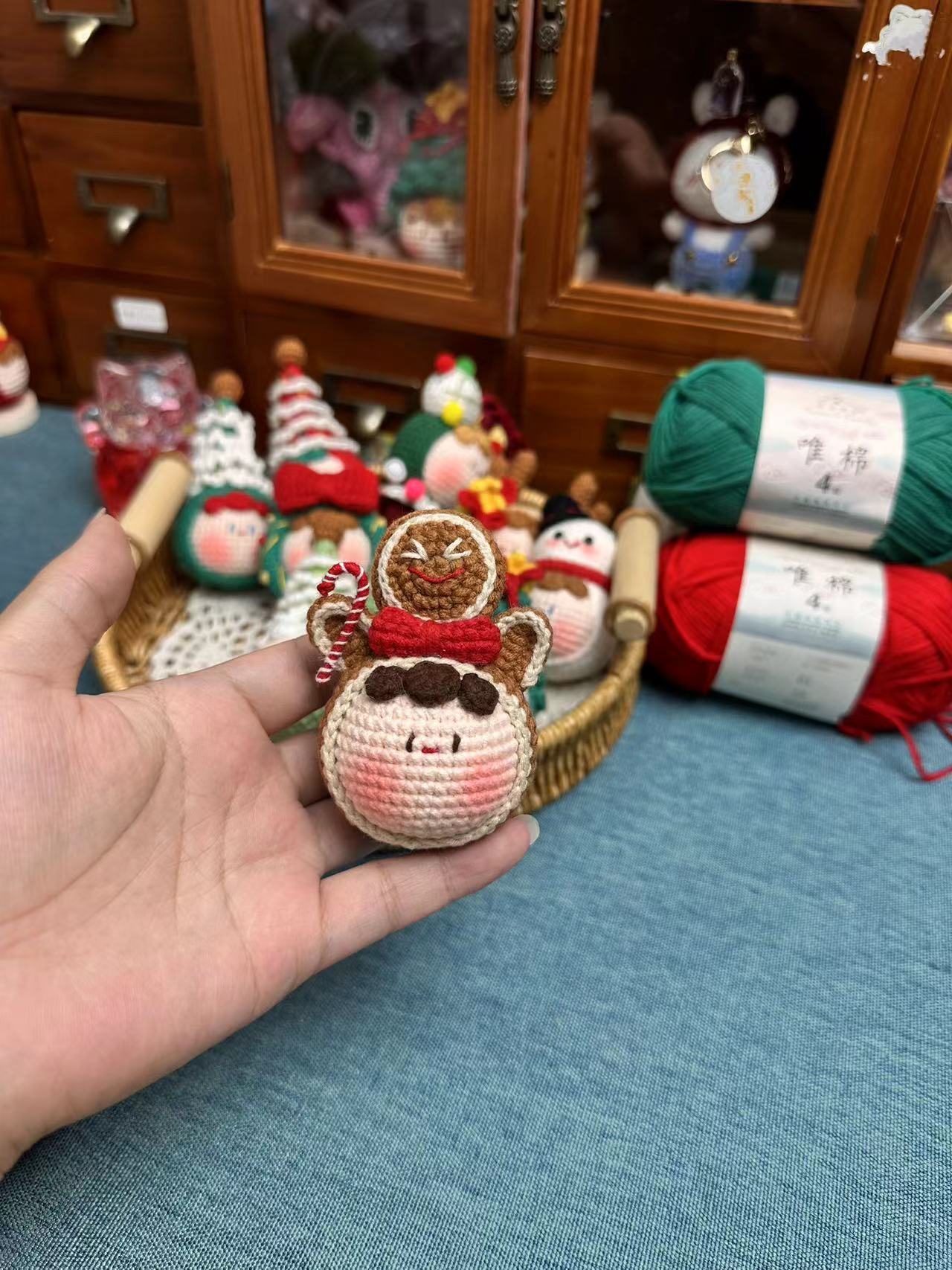 Giftwowo Pom-Pom Yarn Crochet, DIY Handmade Gift for Boyfriend and Girlfriend, Birthday and Qixi Festival, Unique Gift for Girls