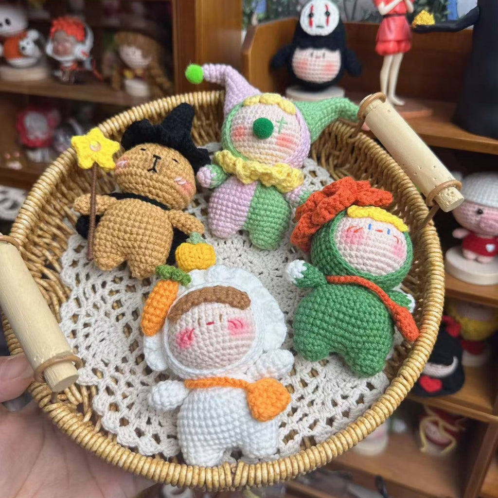 Giftwowo Finished Crochet Doll Keychain, Handmade Yarn Crochet Figurine, Creative Gift Keychain, Retail Handmade Accessories