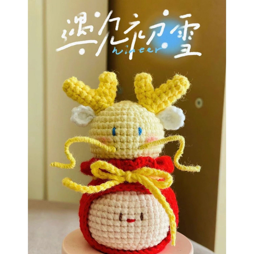 Giftwowo Pom-Pom Yarn Crochet Doll, Handmade Cute and Unique Accessory, DIY Adorable Ornament