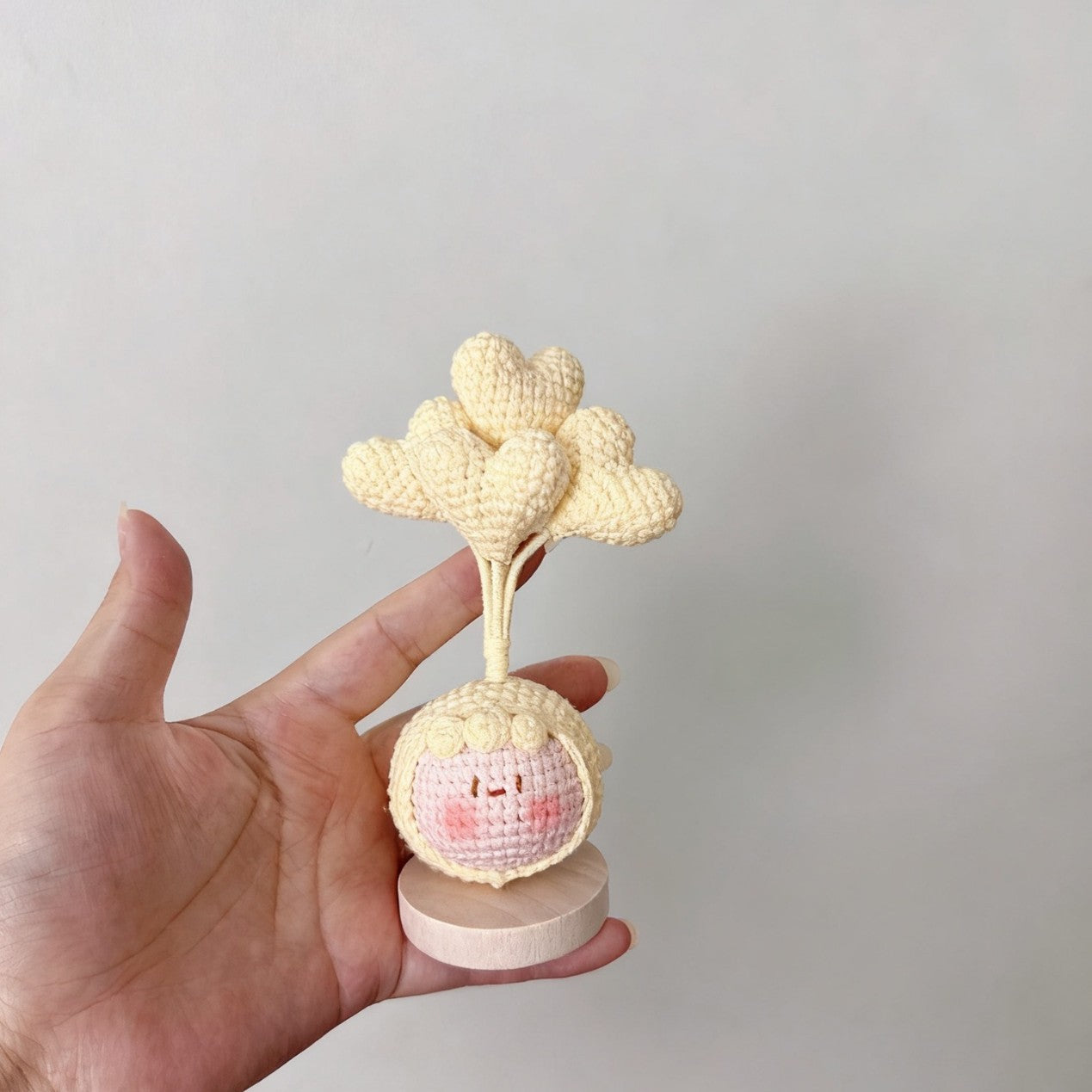 Giftwowo Finished Knitted Crochet Flower Pom-Pom Ornament, Handmade Unique Gift for Valentine's Day and Teacher's Day