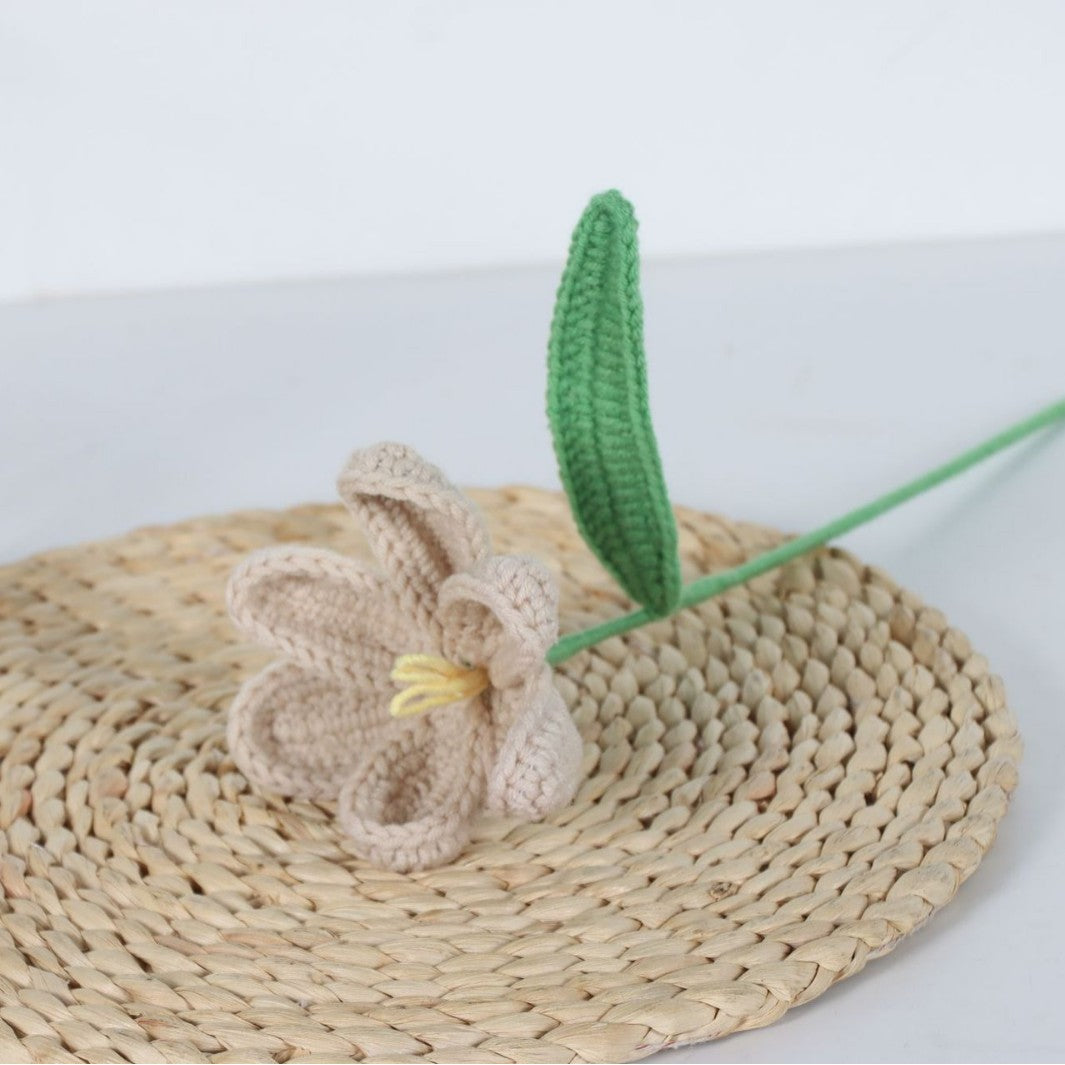 Giftwowo Handmade Crochet Yarn Tulip - Artificial Everlasting Flower, Open & Closed Blooming Yarn Tulips