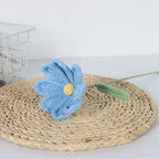 Giftwowo 1PC Handcrafted Cosmos Flower Bouquet – Yarn-Woven Flower Arrangement, Creative Gift & Home Décor, Ready-to-Display Yarn Cosmos