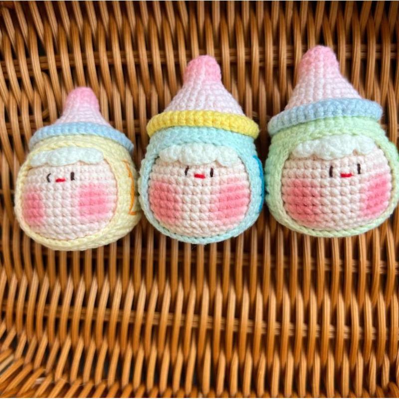 Giftwowo Handmade Yarn Crochet Pom-Pom Collection, 3D Bag Pendant & Keychain, Trendy Doll Accessories