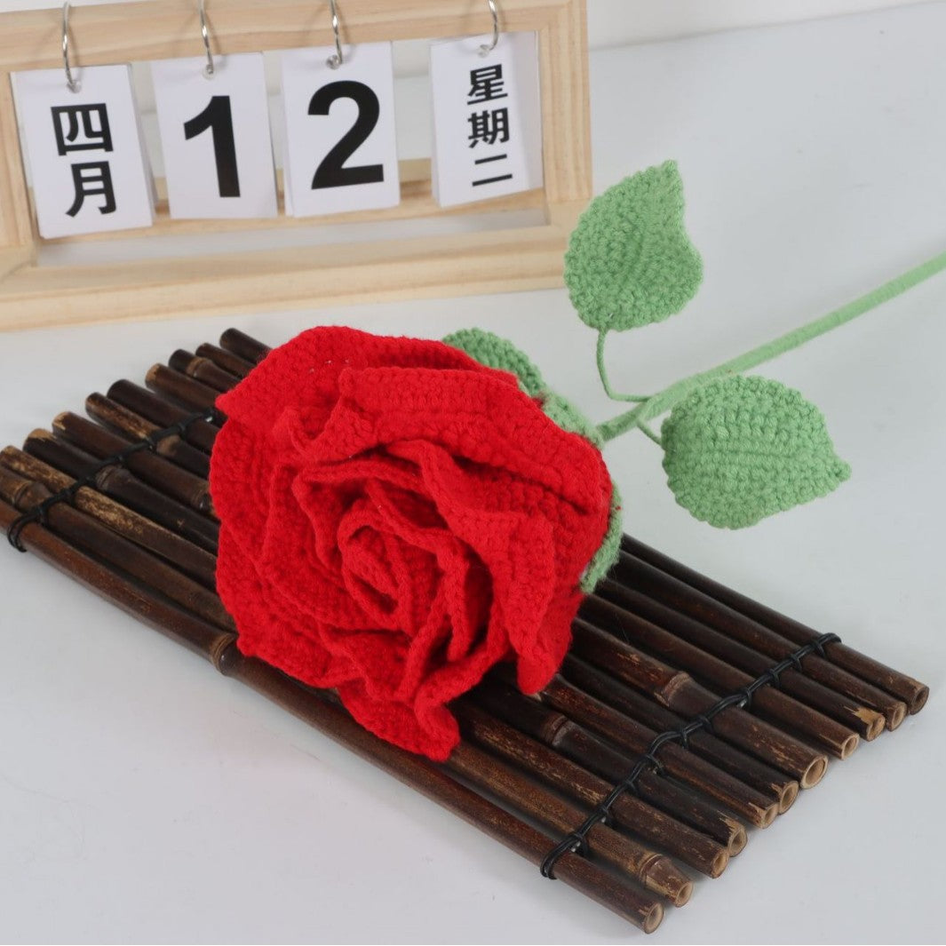 Giftwowo Handmade Yarn Rose Flower – Realistic Crochet Yarn Flowers, Perfect Valentine's Day Gift, Thai Rose Style for Lovers, DIY Knitted Floral Decoration