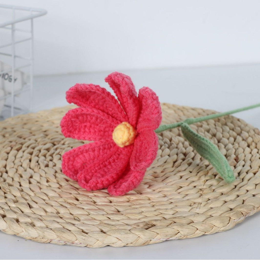 Giftwowo Handmade Yarn Cosmos Flower Bouquet - Faux Crochet Flowers for Home Decor & Creative Desk Ornament, Handmade Yarn Cosmos