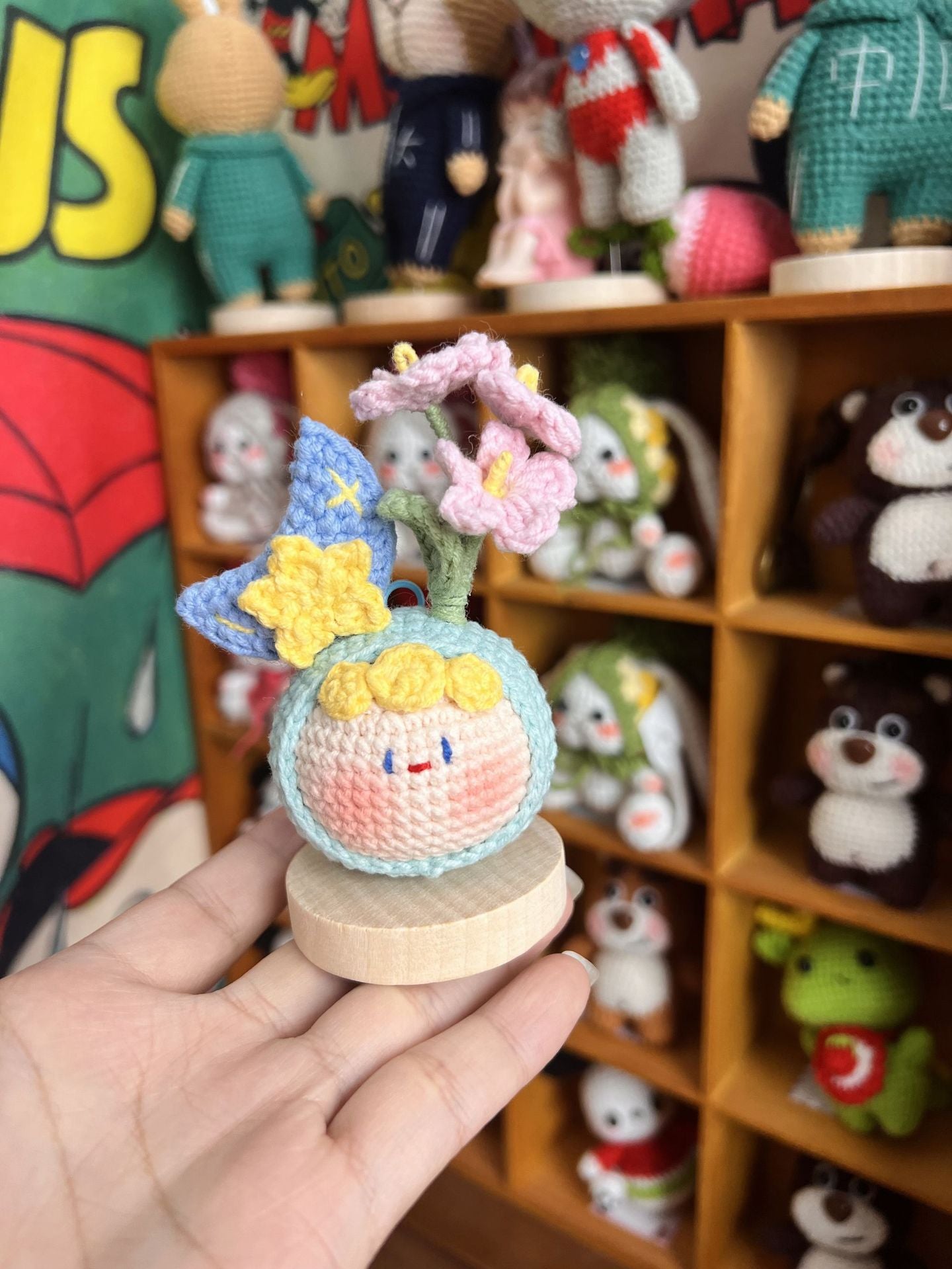 Giftwowo Finished Knitted Crochet Flower Pom-Pom Ornament, Handmade Unique Gift for Valentine's Day and Teacher's Day