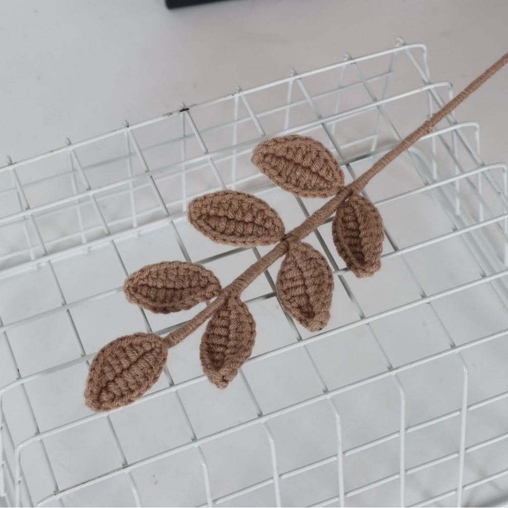 Giftwowo 1PC Eucalyptus Leaves – Handcrafted Yarn Floral Arrangement, Perfect for Living Room & Office Décor, Year-Round Woven Yarn Leaves